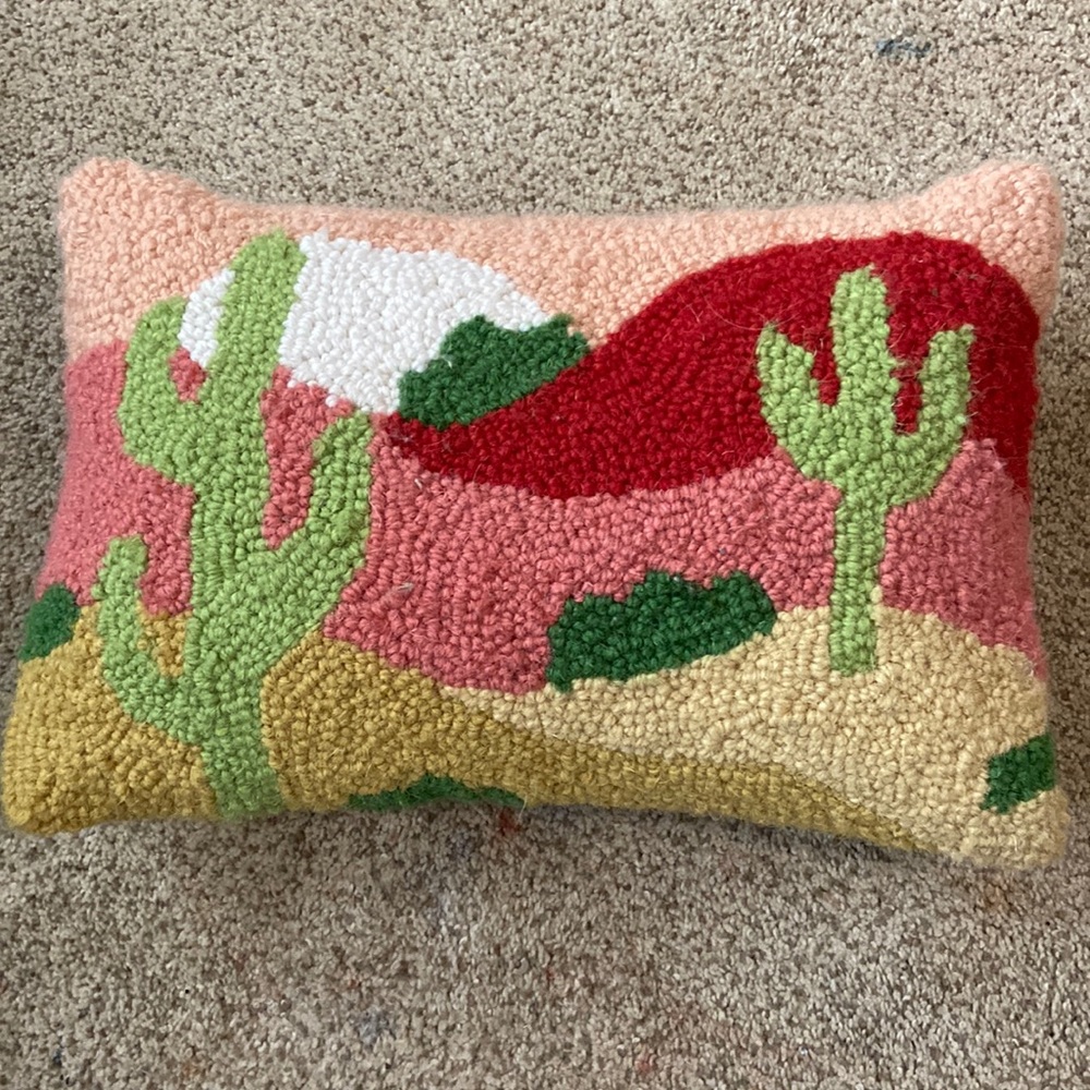 Altard state pillow